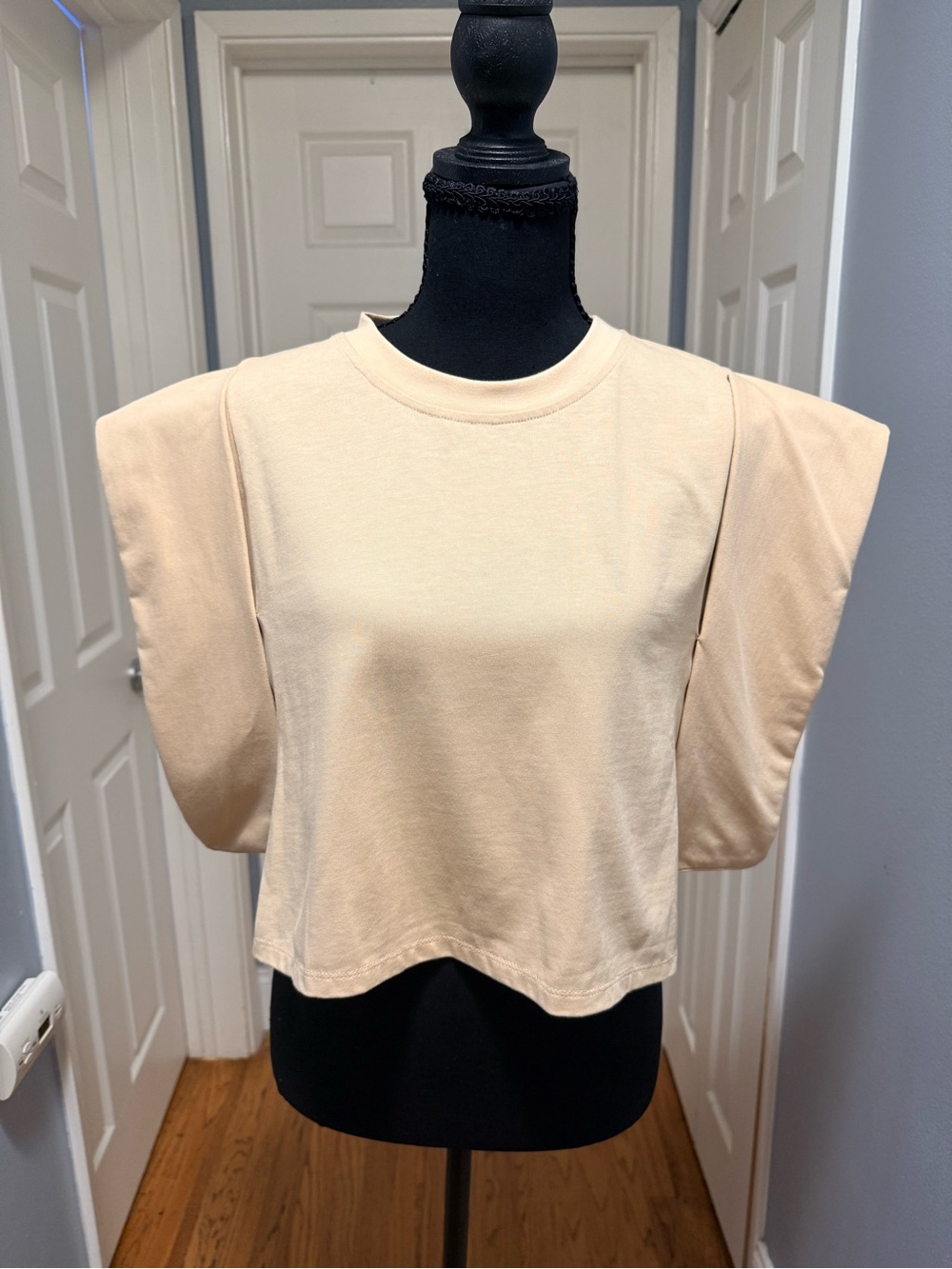 ENDLESS ROSE Drop Shoulder Cropped Top Beige Size Small NWT
